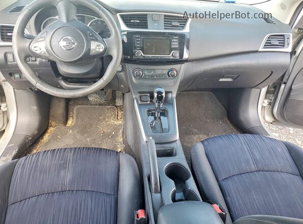 3N1AB7AP6HY292017 2017 NISSAN SENTRA Silver Вид панелі приладів