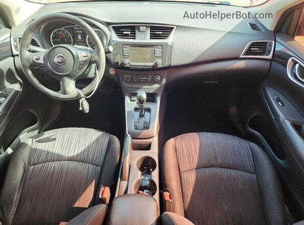 3N1AB7AP6HY357643 2017 NISSAN SENTRA Red Вид панелі приладів