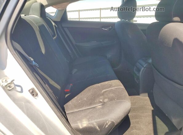 3N1AB7AP6HY394935 2017 NISSAN SENTRA Silver Հետևի նստատեղերի տեսք