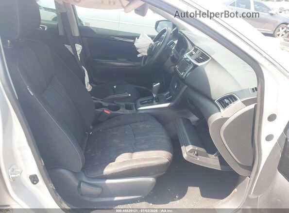3N1AB7AP6JL623830 2018 NISSAN SENTRA Silver Вид салону спереду