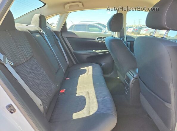 3N1AB7AP6JL629272 2018 NISSAN SENTRA White Vista de los asientos traseros