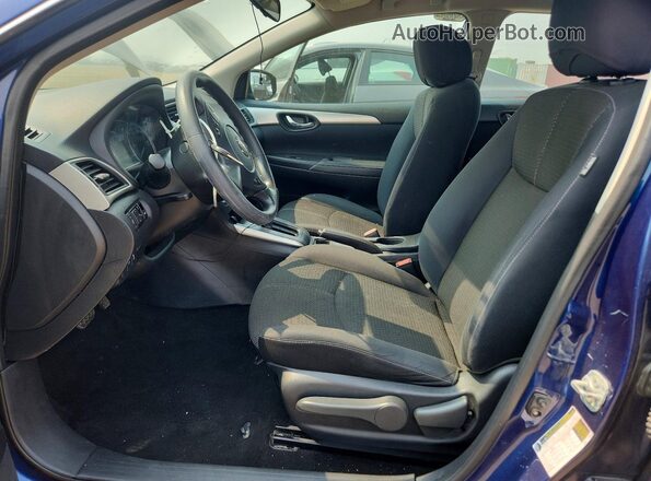 3N1AB7AP6JY217596 2018 NISSAN SENTRA Blue Вид салону спереду