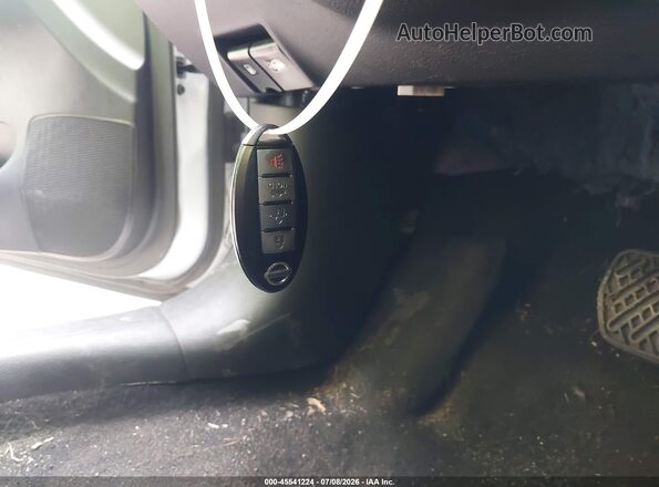 3N1AB7AP6JY259525 2018 NISSAN SENTRA Белый Вид панели приборов
