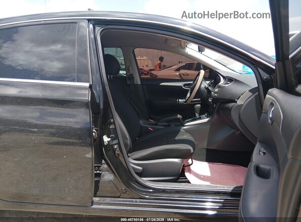 3N1AB7AP6JY309324 2018 NISSAN SENTRA Черный Вид салона спереди
