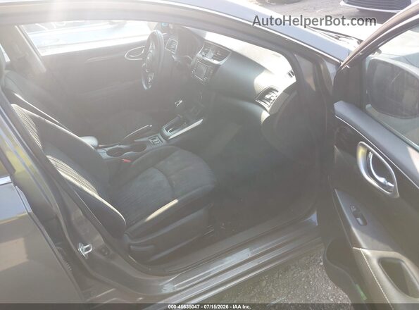 3N1AB7AP6JY323000 2018 NISSAN SENTRA Gray Вид салону спереду