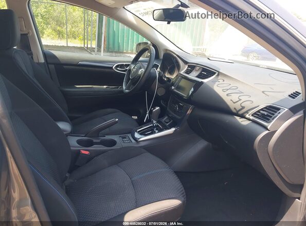 3N1AB7AP6KY205241 2019 NISSAN SENTRA Серый Вид салона спереди