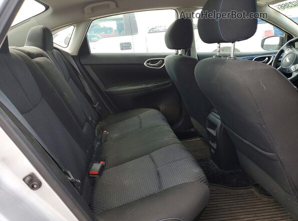 3N1AB7AP6KY211122 2019 NISSAN SENTRA Silver Vista de los asientos traseros