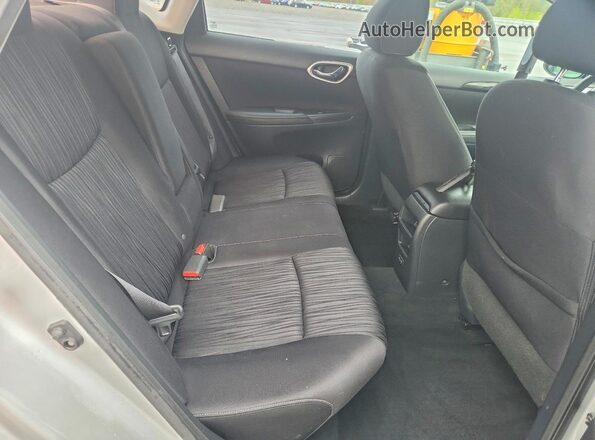 3N1AB7AP6KY238594 2019 NISSAN SENTRA Silver Հետևի նստատեղերի տեսք