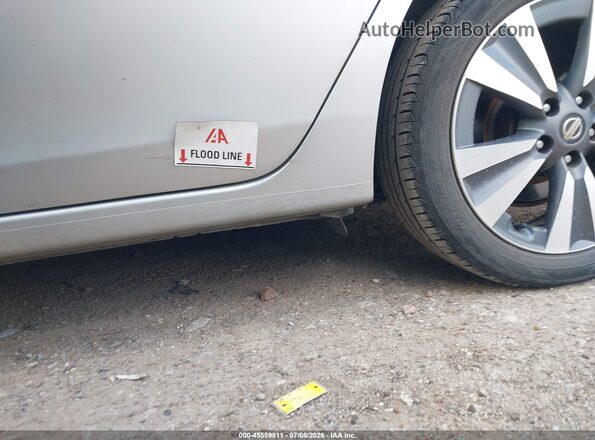 3N1AB7AP6KY437855 2019 NISSAN SENTRA Silver Դիմացի տեսք