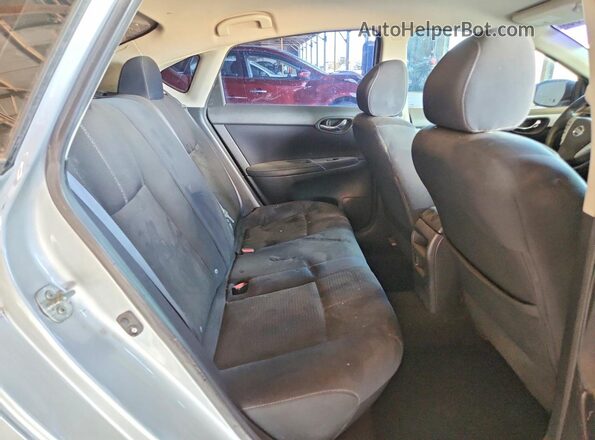 3N1AB7AP7GY291358 2016 NISSAN SENTRA Silver Widok tylnych siedzeń