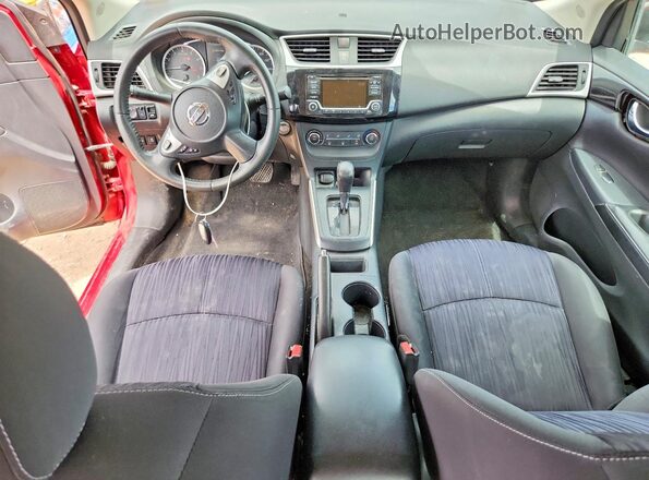 3N1AB7AP7HY370126 2017 NISSAN SENTRA Красный Вид панели приборов