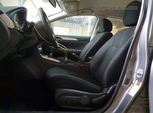 3N1AB7AP7JY262692 2018 NISSAN SENTRA Gray Widok wnętrza z przodu