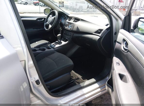 3N1AB7AP7JY340971 2018 NISSAN SENTRA Silver Vista interior delantera