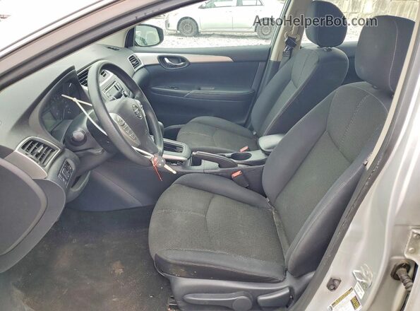 3N1AB7AP8GY226650 2016 NISSAN SENTRA Серебряный Вид салона спереди