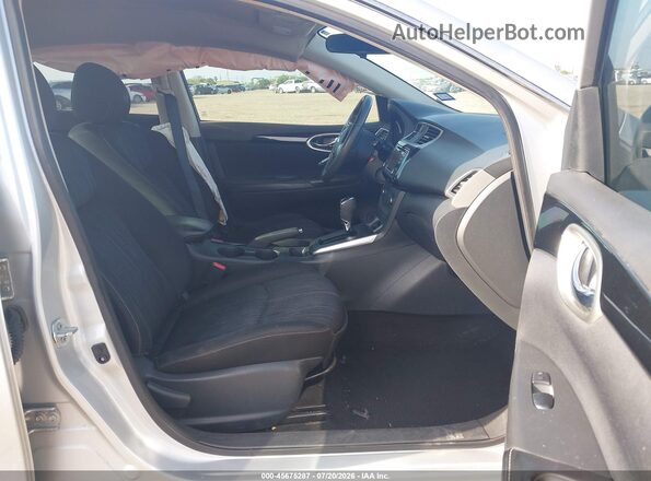 3N1AB7AP8HY255275 2017 NISSAN SENTRA Silver Вид салону спереду