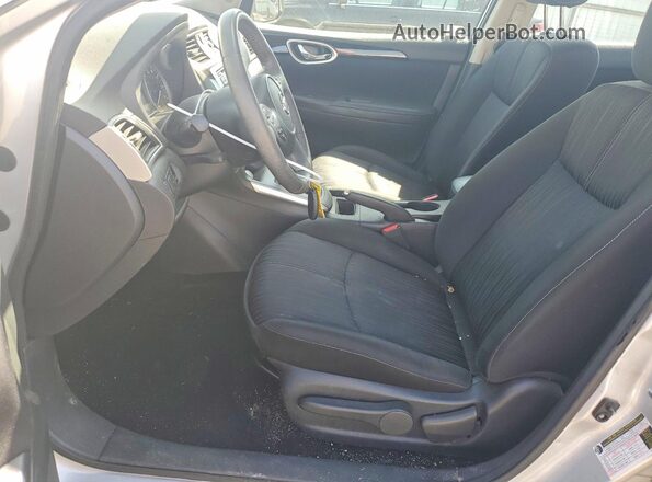 3N1AB7AP8HY301560 2017 NISSAN SENTRA Silver Вид салону спереду