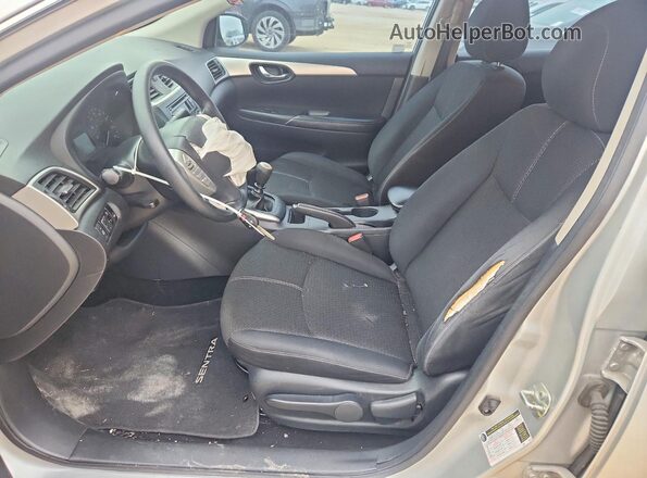 3N1AB7AP8HY332971 2017 NISSAN SENTRA Silver Вид салону спереду