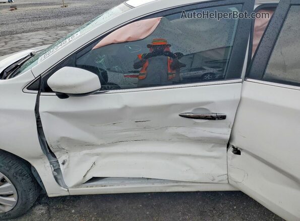 3N1AB7AP8HY334929 2017 NISSAN SENTRA White Front interior view