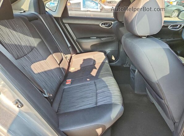 3N1AB7AP8HY355540 2017 NISSAN SENTRA Gray უკანა სავარძლების ხედი