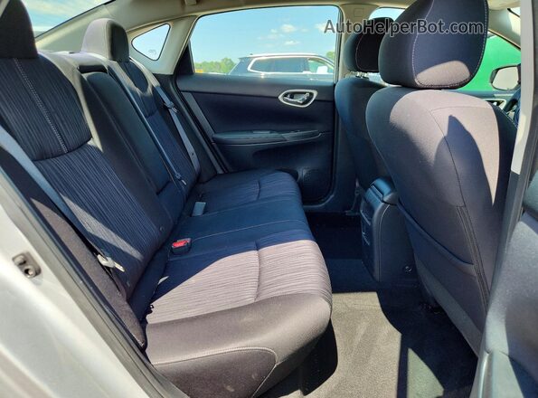 3N1AB7AP8HY363413 2017 NISSAN SENTRA Silver უკანა სავარძლების ხედი