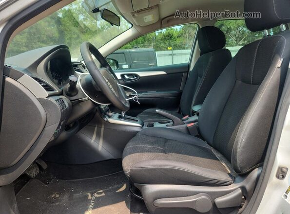 3N1AB7AP8HY396329 2017 NISSAN SENTRA Silver Widok wnętrza z przodu