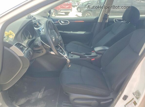 3N1AB7AP8JY272406 2018 NISSAN SENTRA White Front interior view