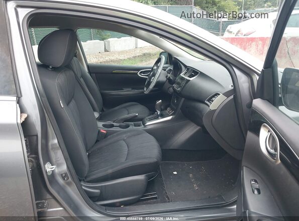 3N1AB7AP8JY289299 2018 NISSAN SENTRA Серый Вид салона спереди