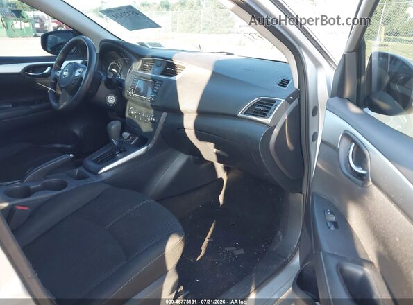 3N1AB7AP8JY311558 2018 NISSAN SENTRA Silver წინა სალონის ხედი
