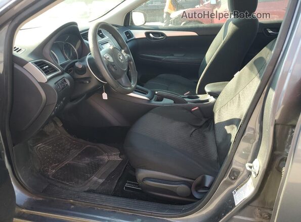 3N1AB7AP8JY318042 2018 NISSAN SENTRA Silver Widok wnętrza z przodu
