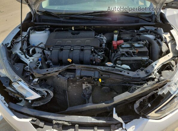3N1AB7AP8JY321149 2018 NISSAN SENTRA Белый Вид задней части салона