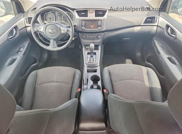3N1AB7AP8JY332491 2018 NISSAN SENTRA Gray Widok deski rozdzielczej