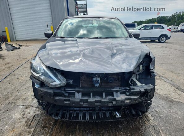 3N1AB7AP8JY332491 2018 NISSAN SENTRA Gray Widok z przodu