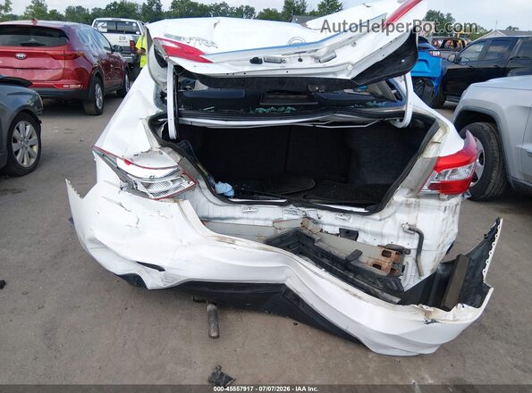 3N1AB7AP9GY307799 2016 NISSAN SENTRA White Front view