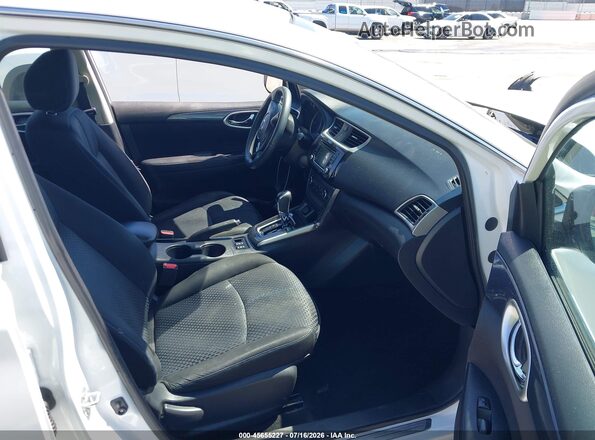 3N1AB7AP9HY371956 2017 NISSAN SENTRA White Вид салону спереду