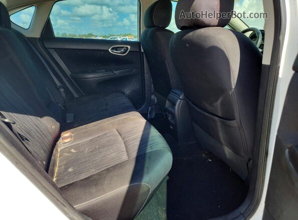 3N1AB7AP9JL622459 2018 NISSAN SENTRA White უკანა სავარძლების ხედი