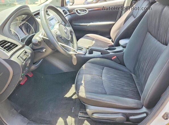 3N1AB7AP9JL655641 2018 NISSAN SENTRA White Front interior view