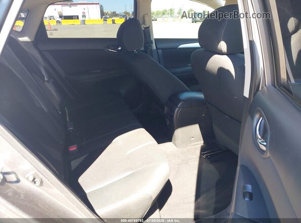 3N1AB7AP9JY252813 2018 NISSAN SENTRA Gray VIN կոդի պիտակի տեսք
