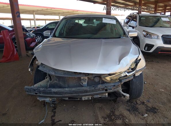 3N1AB7APXHY365437 2017 NISSAN SENTRA Серебряный Вид панели приборов
