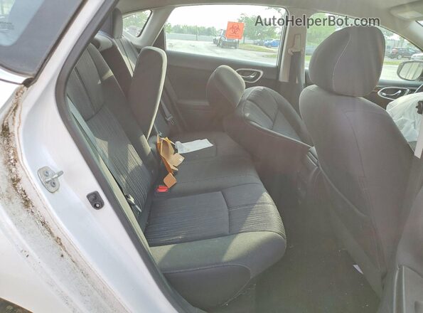 3N1AB7APXJL622602 2018 NISSAN SENTRA Белый Вид задних сидений
