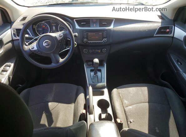 3N1AB7APXJY315076 2018 NISSAN SENTRA White Вид панелі приладів