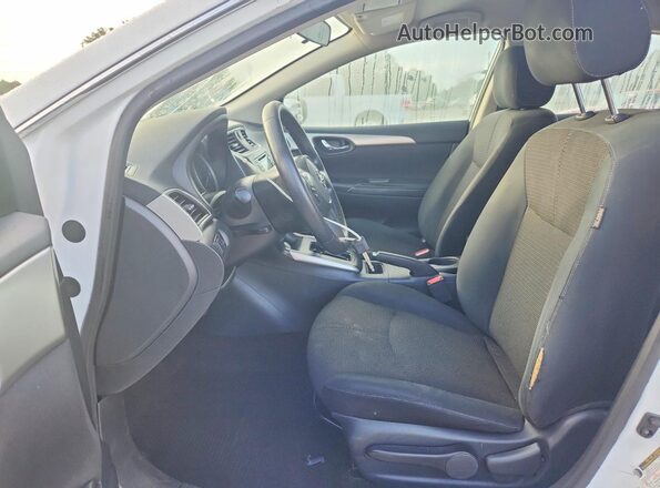 3N1AB7APXJY337255 2018 NISSAN SENTRA White Front interior view