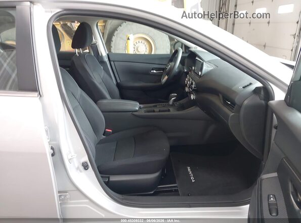3N1AB8BV2MY270870 2021 NISSAN SENTRA Silver Front interior view