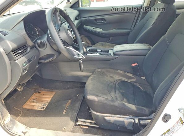 3N1AB8BVXRY335388 2024 NISSAN SENTRA Белый Вид салона спереди