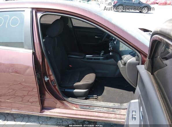 3N1AB8CV0RY240580 2024 NISSAN SENTRA Red Vista interior delantera