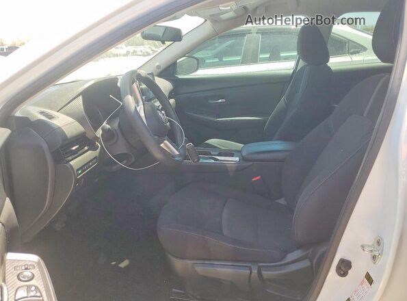 3N1AB8CV0RY248212 2024 NISSAN SENTRA White Սալոնի դիմացի տեսք