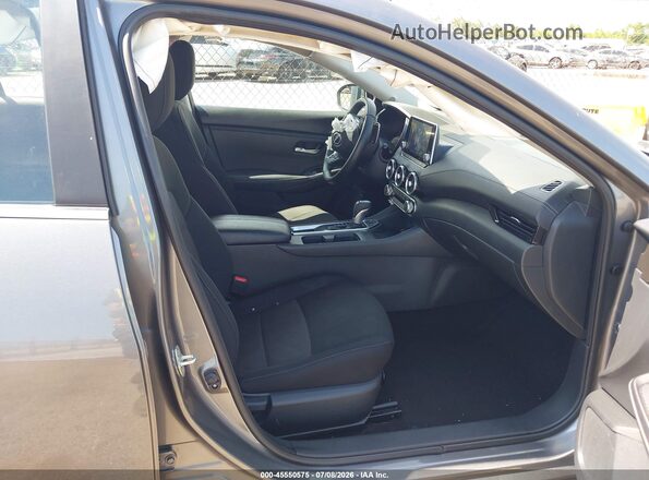 3N1AB8CV0RY295210 2024 NISSAN SENTRA Silver Widok wnętrza z przodu