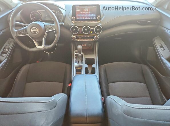 3N1AB8CV0SY303098 2025 NISSAN SENTRA Gray Widok deski rozdzielczej
