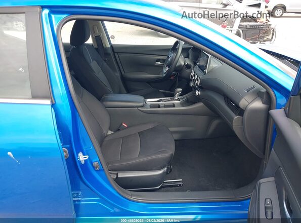 3N1AB8CV0SY320693 2025 NISSAN SENTRA Blue Вид салону спереду