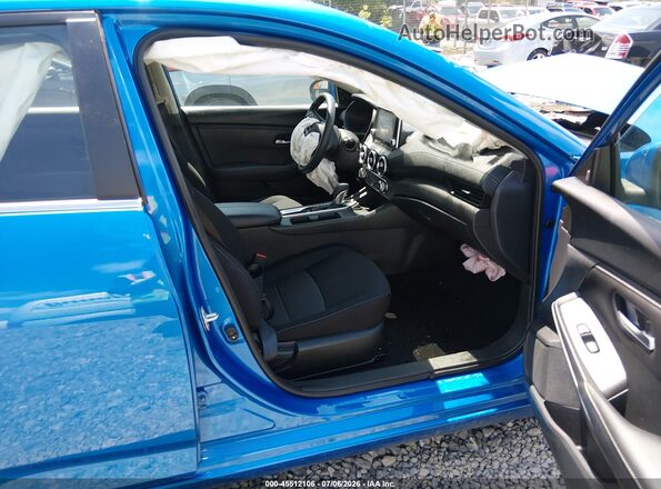 3N1AB8CV1RY304092 2024 NISSAN SENTRA Синий Вид салона спереди