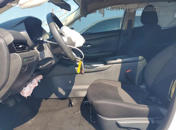 3N1AB8CV1RY316341 2024 NISSAN SENTRA White Front interior view